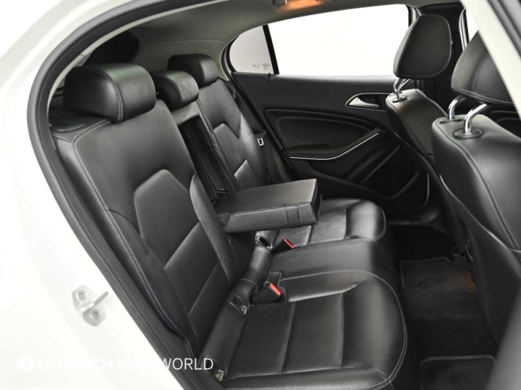벤츠 GLA 클래스 GLA클래스 X156 GLA200 D 4MATIC 이미지 12