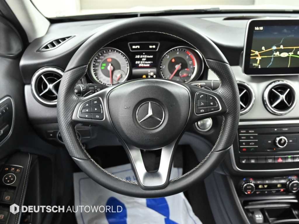 벤츠 GLA 클래스 GLA클래스 X156 GLA200 D 4MATIC 이미지 13