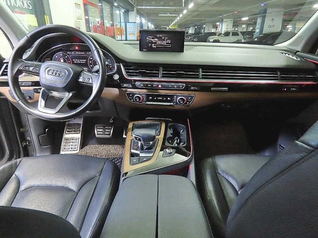 아우디 Q7 Q7 (4M) 35 TDI 콰트로 프리미엄 TECH 이미지 10