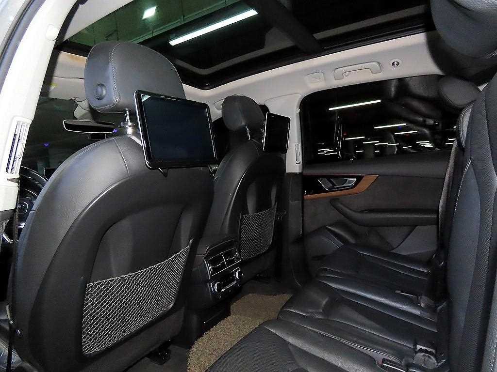 아우디 Q7 Q7 (4M) 35 TDI 콰트로 프리미엄 TECH 이미지 13