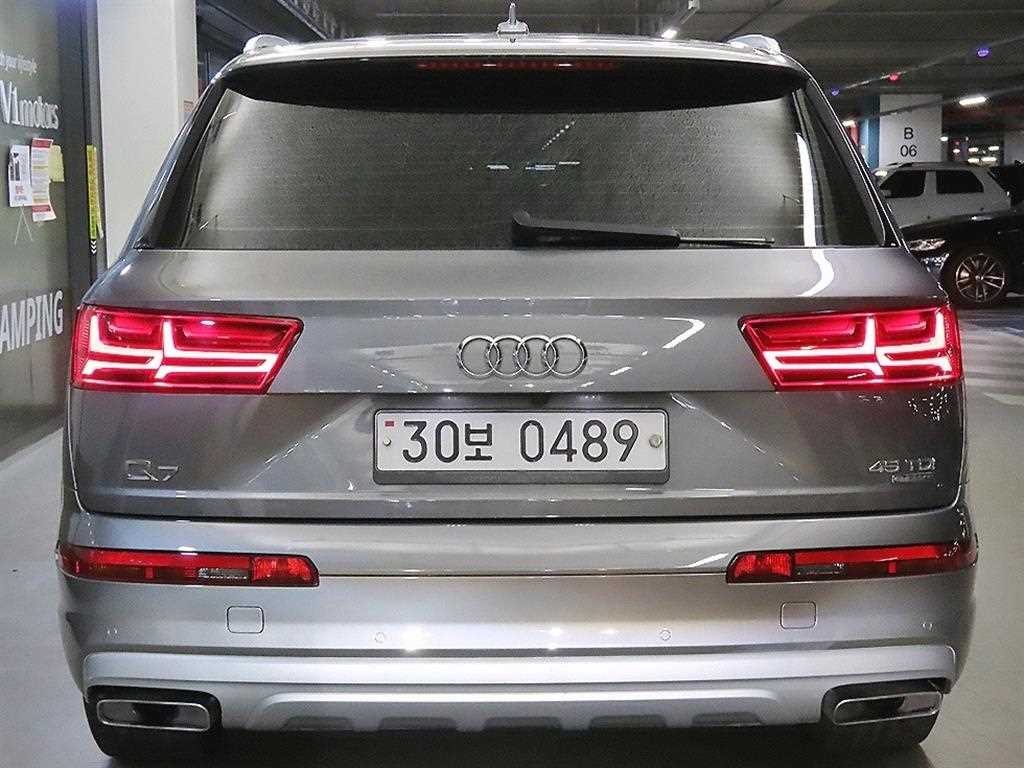 아우디 Q7 Q7 (4M) 35 TDI 콰트로 프리미엄 TECH 이미지 5