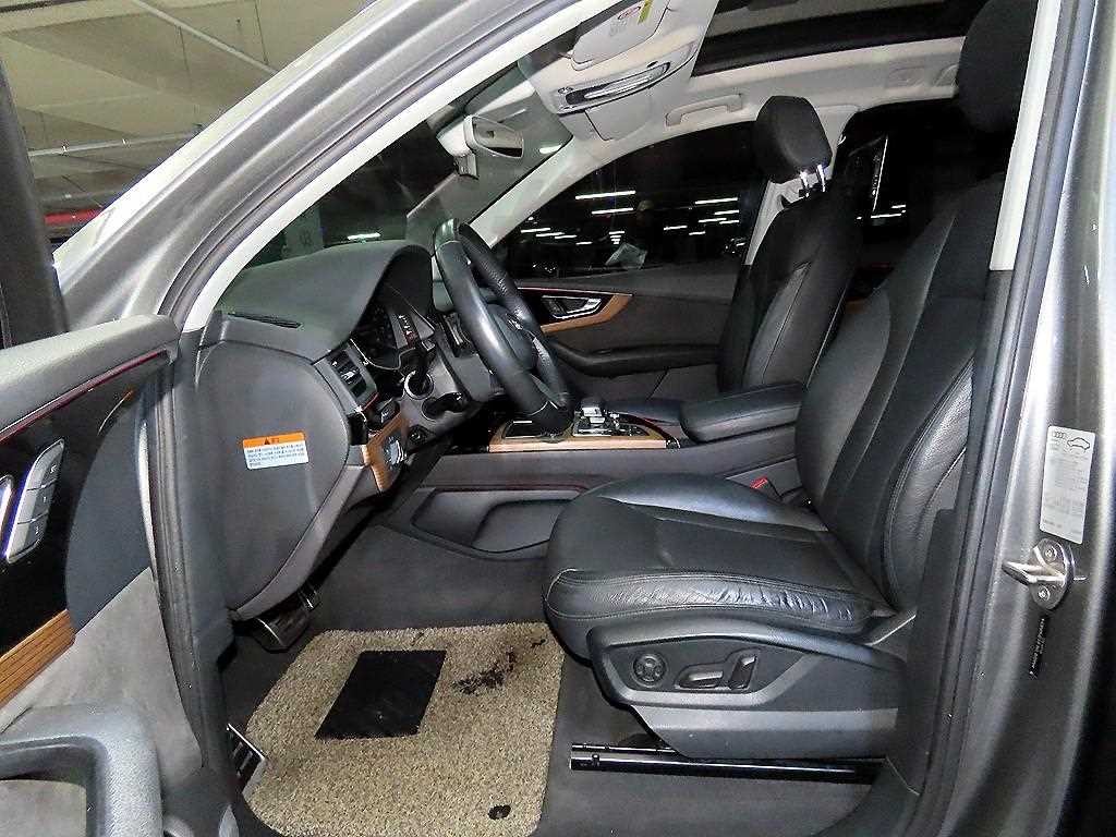 아우디 Q7 Q7 (4M) 35 TDI 콰트로 프리미엄 TECH 이미지 6