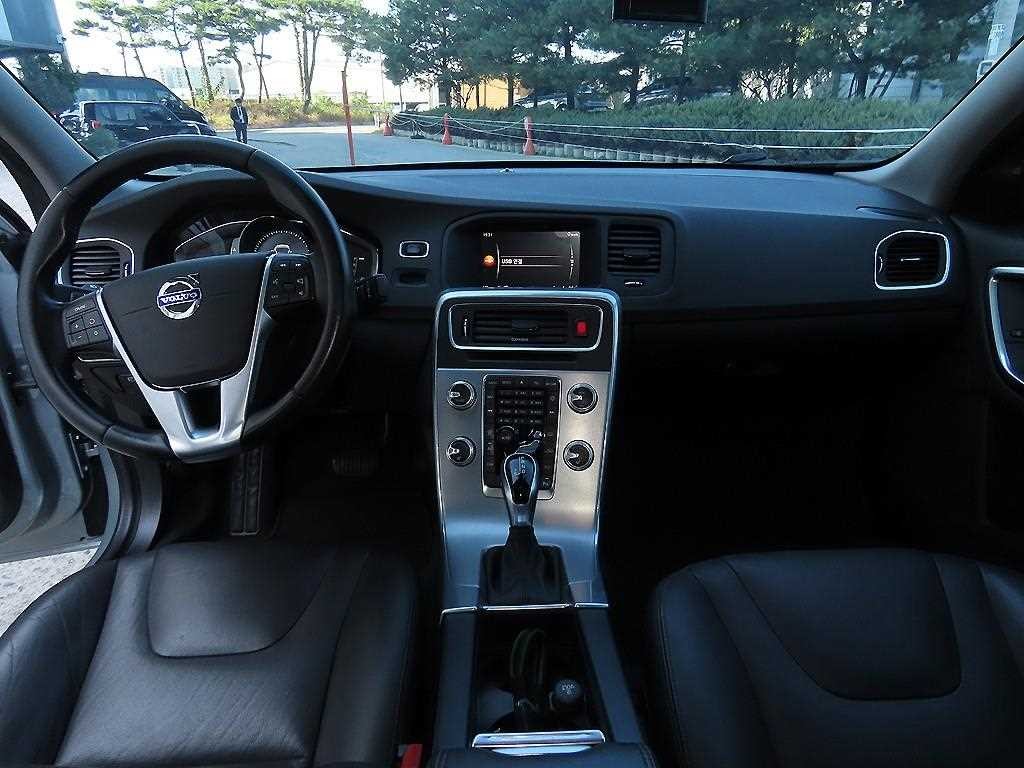 볼보 S60 뉴S60 D3 이미지 7