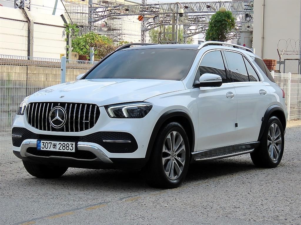 벤츠 GLE 클래스 GLE 클래스 W167 GLE 300d 4MATIC 이미지 2