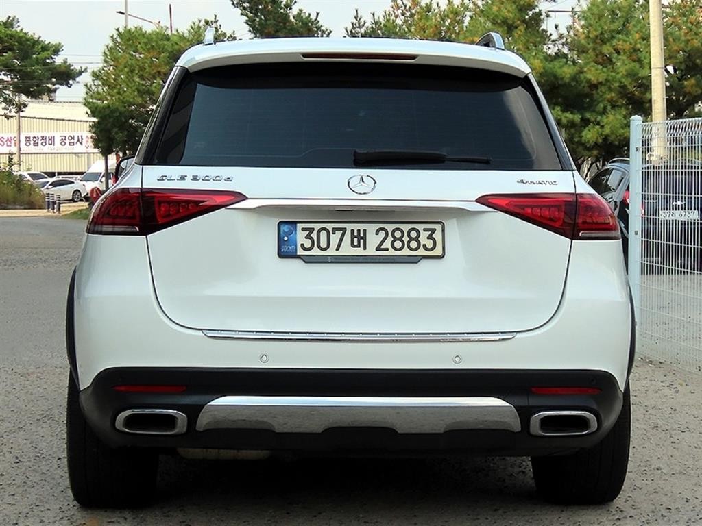 벤츠 GLE 클래스 GLE 클래스 W167 GLE 300d 4MATIC 이미지 4