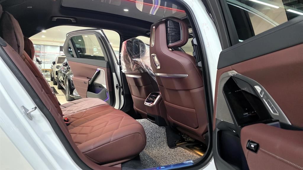 BMW 7시리즈 7시리즈 (G70) 740d xDrive M 스포츠 이미지 11