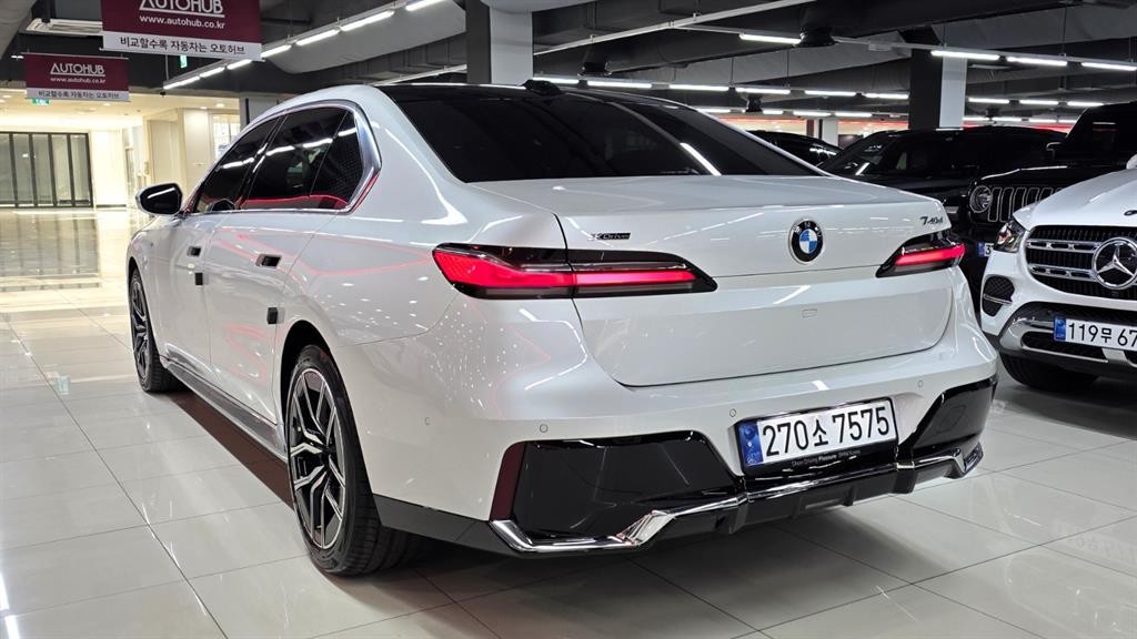 BMW 7시리즈 7시리즈 (G70) 740d xDrive M 스포츠 이미지 16