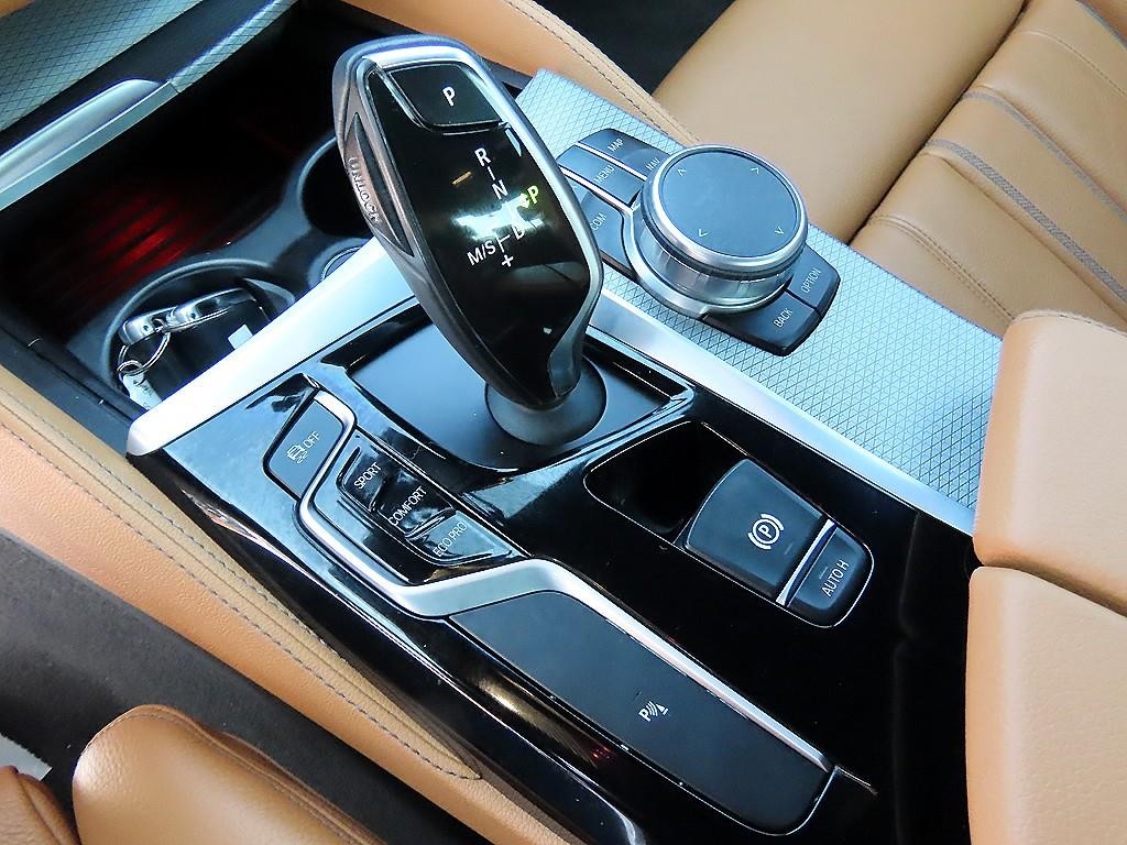 BMW 5시리즈 5시리즈 (G30) 520d M 스포츠 이미지 11