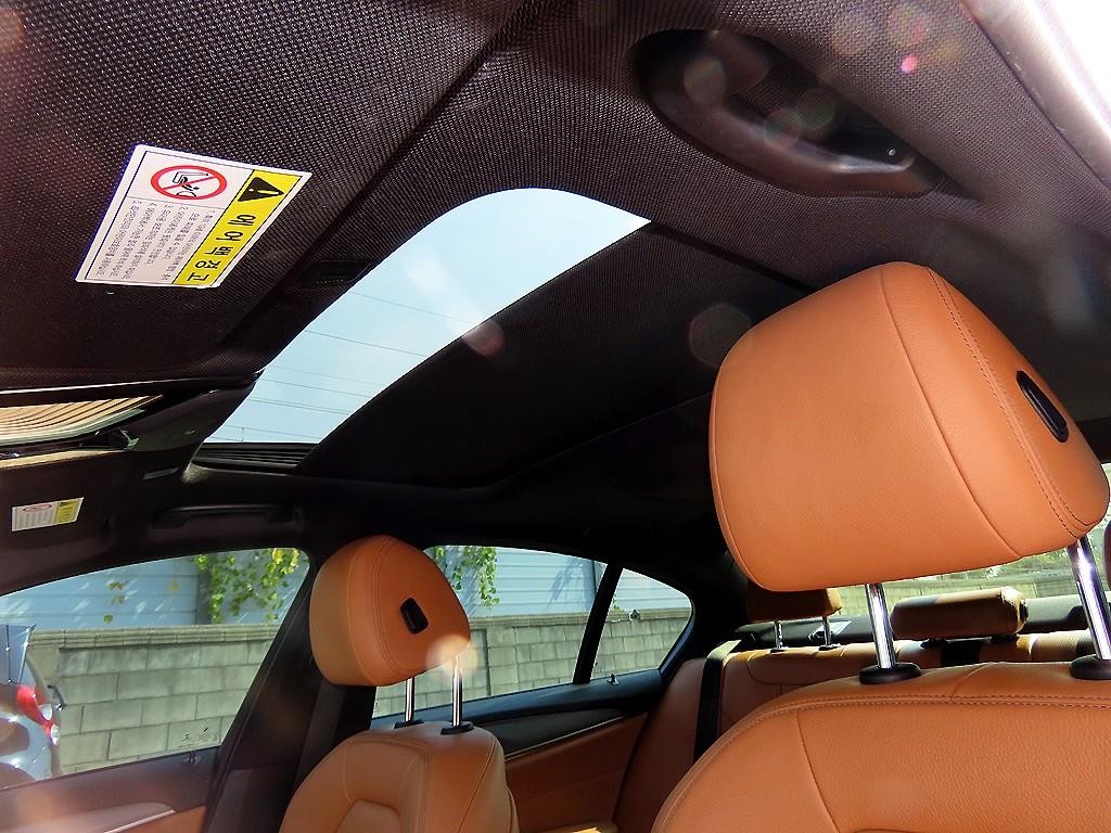 BMW 5시리즈 5시리즈 (G30) 520d M 스포츠 이미지 18
