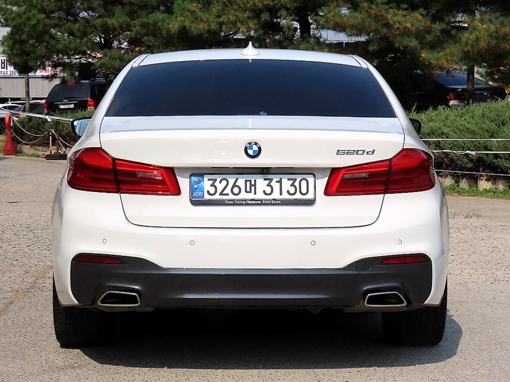 BMW 5시리즈 5시리즈 (G30) 520d M 스포츠 이미지 4