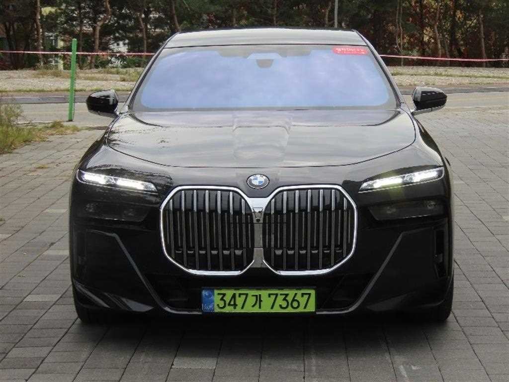 BMW 7시리즈 7시리즈 (G70) 740i xDrive M 스포츠 이미지 1