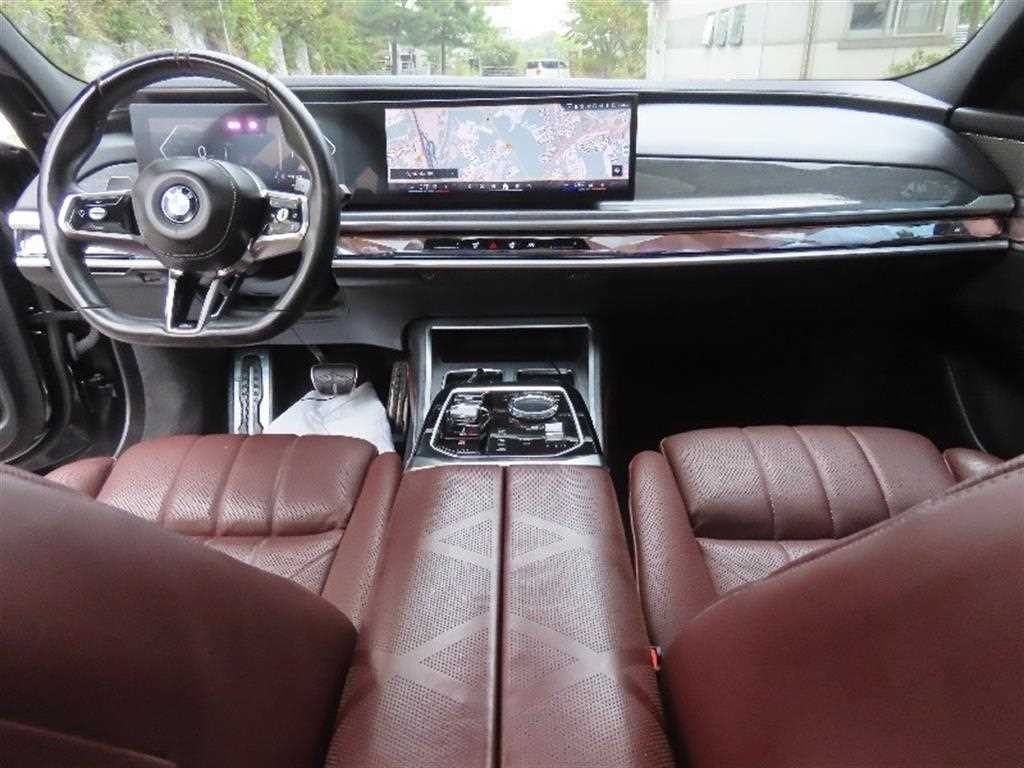 BMW 7시리즈 7시리즈 (G70) 740i xDrive M 스포츠 이미지 15
