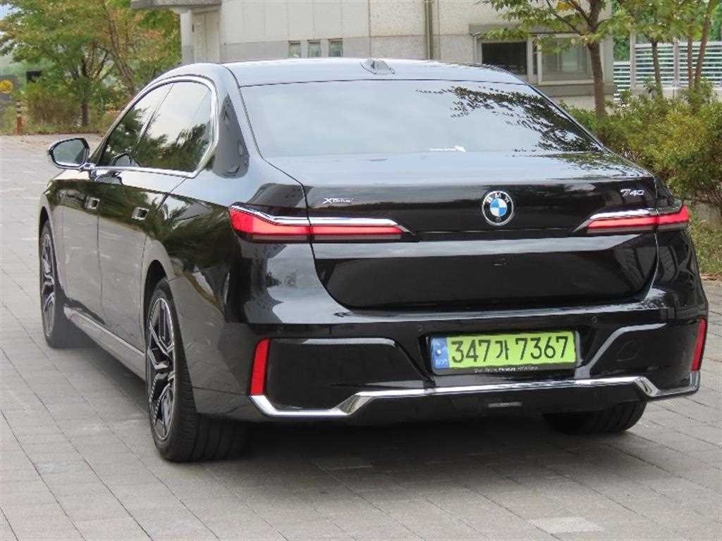 BMW 7시리즈 7시리즈 (G70) 740i xDrive M 스포츠 이미지 4