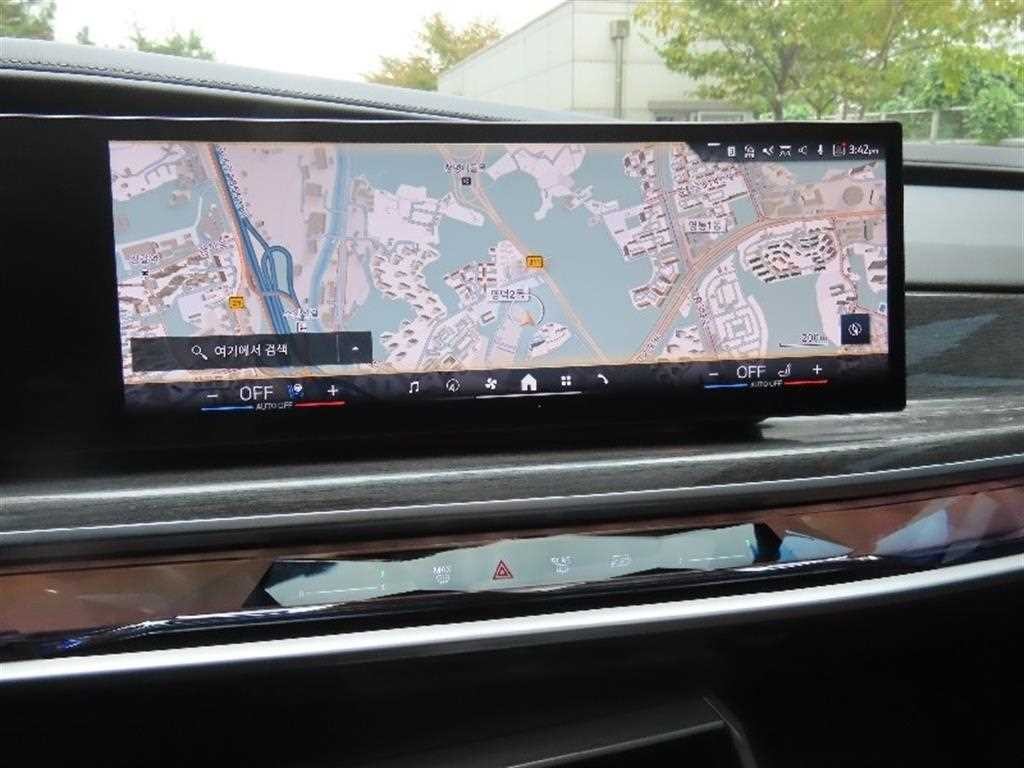 BMW 7시리즈 7시리즈 (G70) 740i xDrive M 스포츠 이미지 7