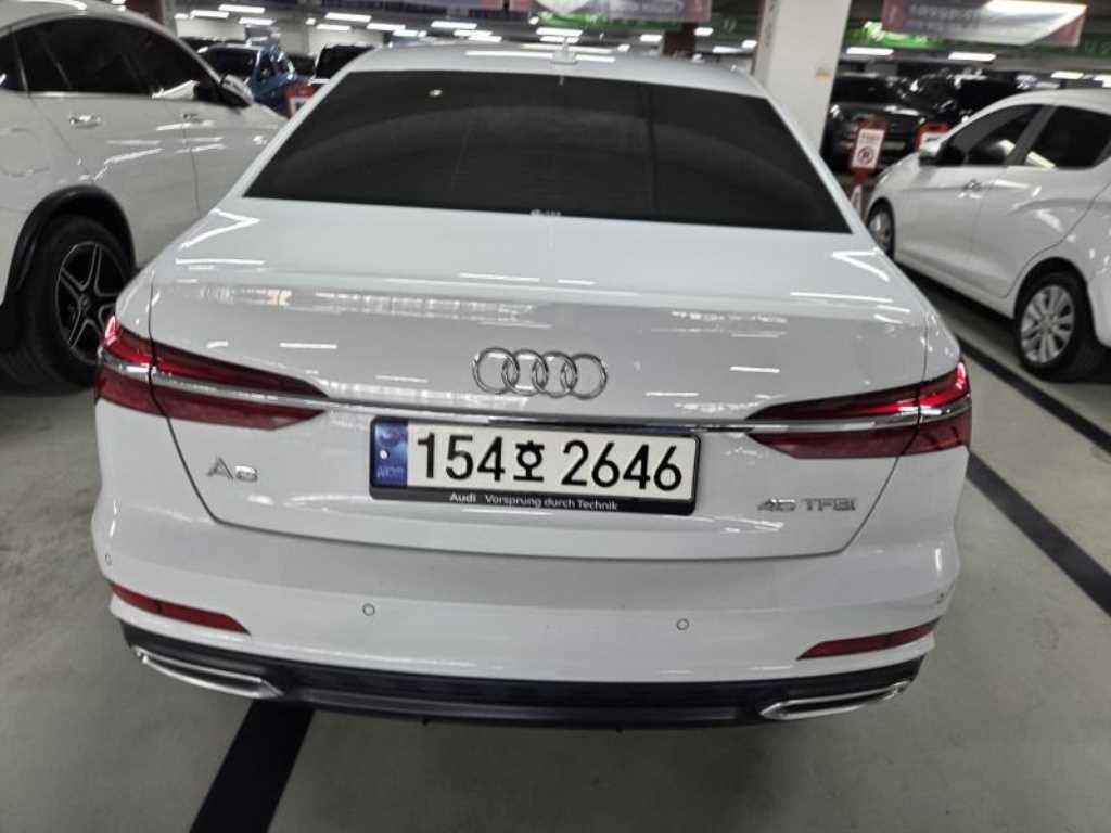 아우디 A6 A6 (C8) 45 TFSI 프리미엄 이미지 3