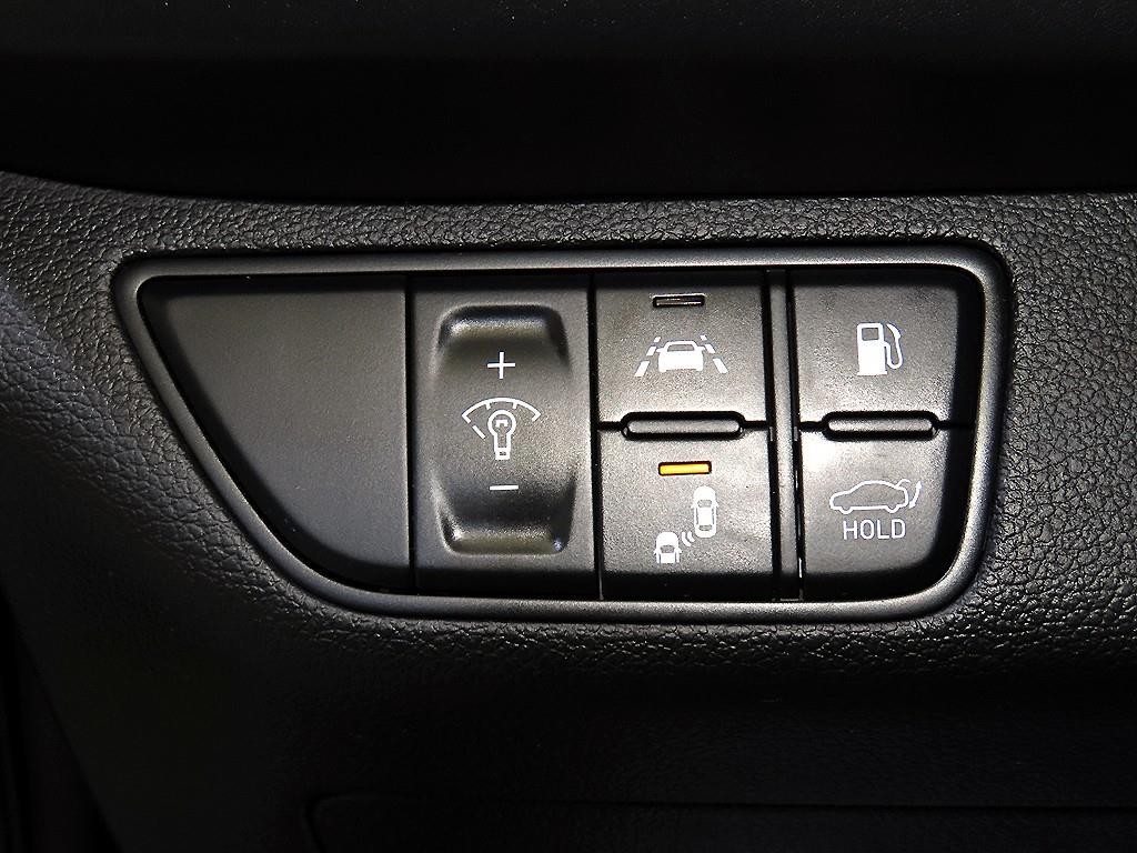 제네시스 G70 2.0T 엘리트 이미지 14