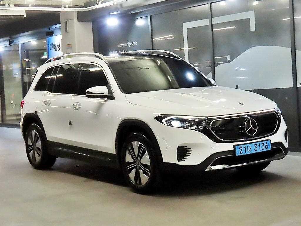 벤츠 EQB EQB (X243) EQB 300 4MATIC 일렉트릭 아트 이미지 1