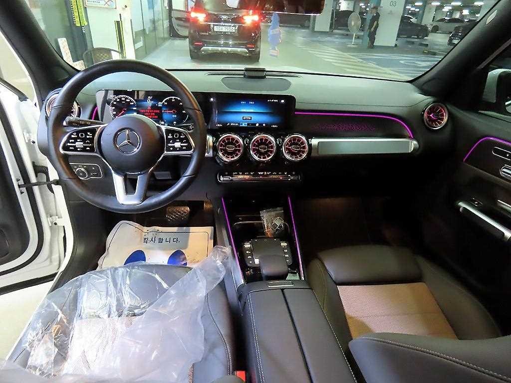 벤츠 EQB EQB (X243) EQB 300 4MATIC 일렉트릭 아트 이미지 10