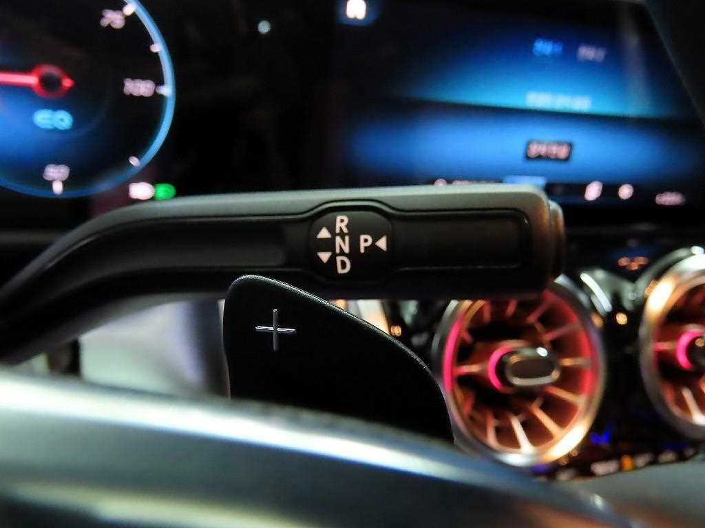 벤츠 EQB EQB (X243) EQB 300 4MATIC 일렉트릭 아트 이미지 12