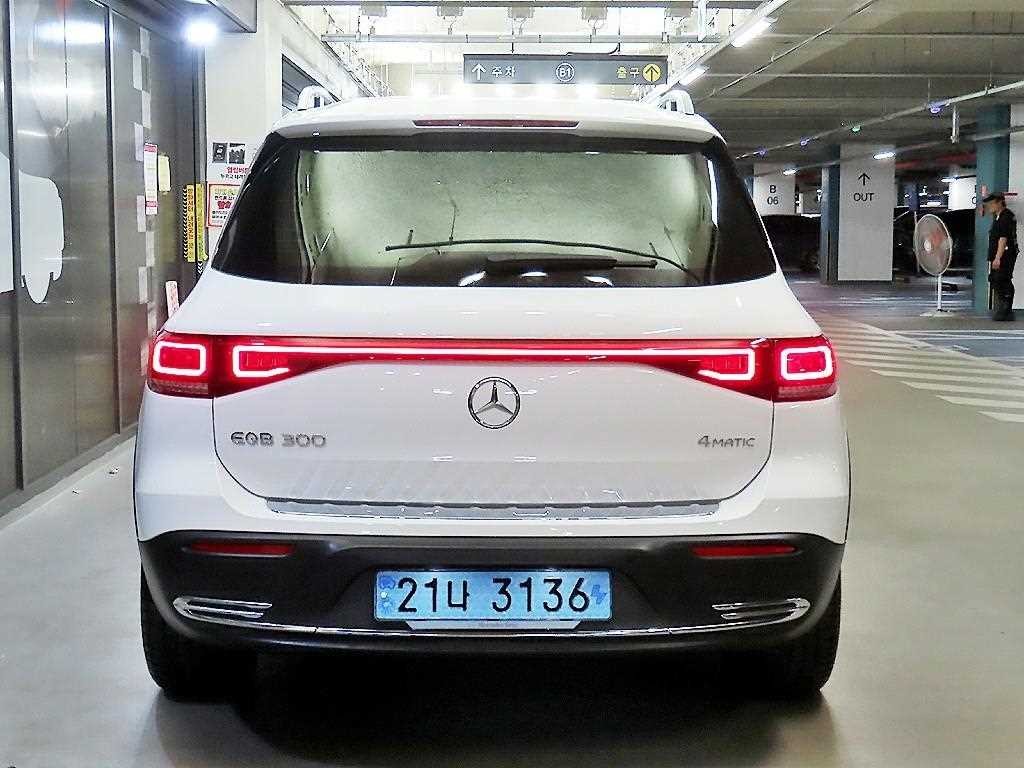 벤츠 EQB EQB (X243) EQB 300 4MATIC 일렉트릭 아트 이미지 5