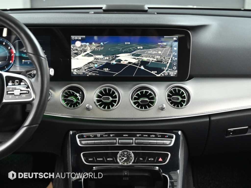 벤츠 E 클래스 E-클래스 W213 E300 AMG LINE 이미지 14
