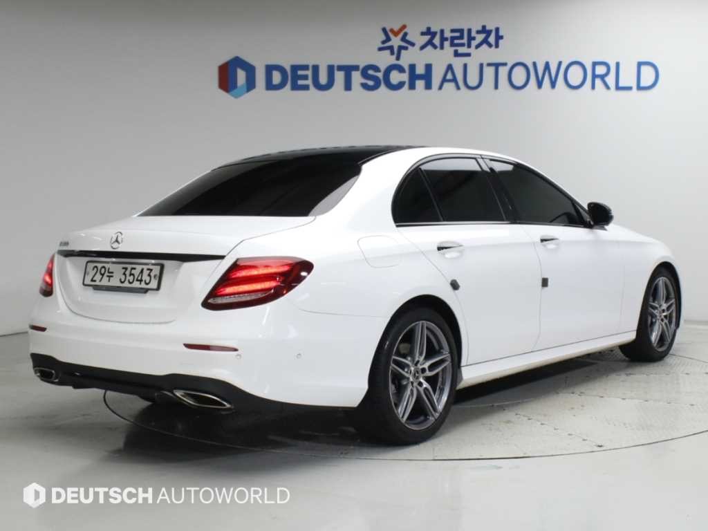 벤츠 E 클래스 E-클래스 W213 E300 AMG LINE 이미지 2