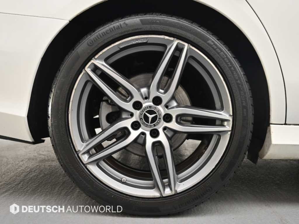 벤츠 E 클래스 E-클래스 W213 E300 AMG LINE 이미지 5
