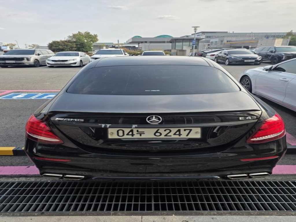 벤츠 E 클래스 E-클래스 W213 E300 AMG LINE 이미지 4