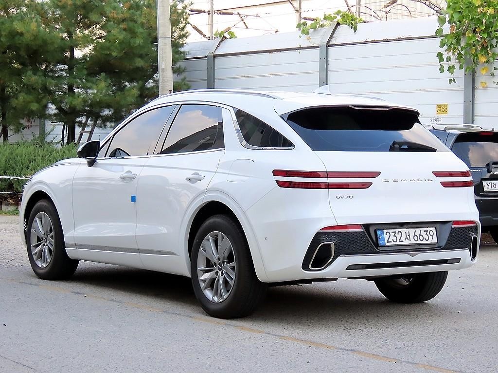 제네시스 GV70 2.5T 가솔린 2WD 기본형 이미지 3