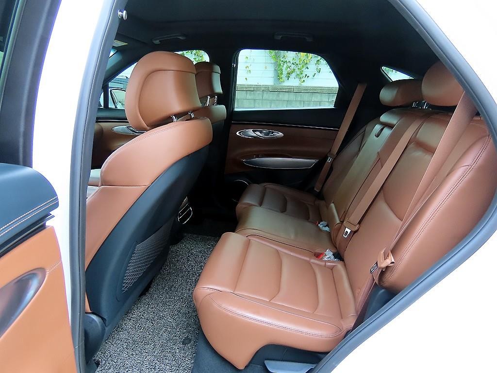제네시스 GV70 2.5T 가솔린 2WD 기본형 이미지 6