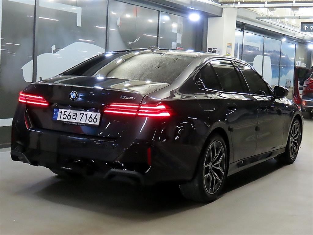 BMW 5시리즈 5시리즈 (G60) 520i M 스포츠 이미지 4