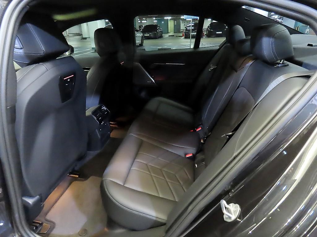 BMW 5시리즈 5시리즈 (G60) 520i M 스포츠 이미지 7