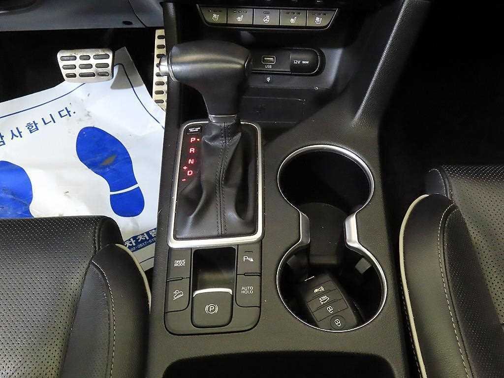 기아 스포티지 스포티지 더 볼드 2.0 디젤 2WD 인텔리전트 이미지 12