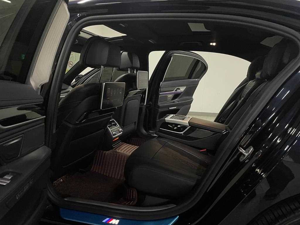 BMW 7시리즈 7시리즈 (G11) 740Ld xDrive M 스포츠 이미지 19