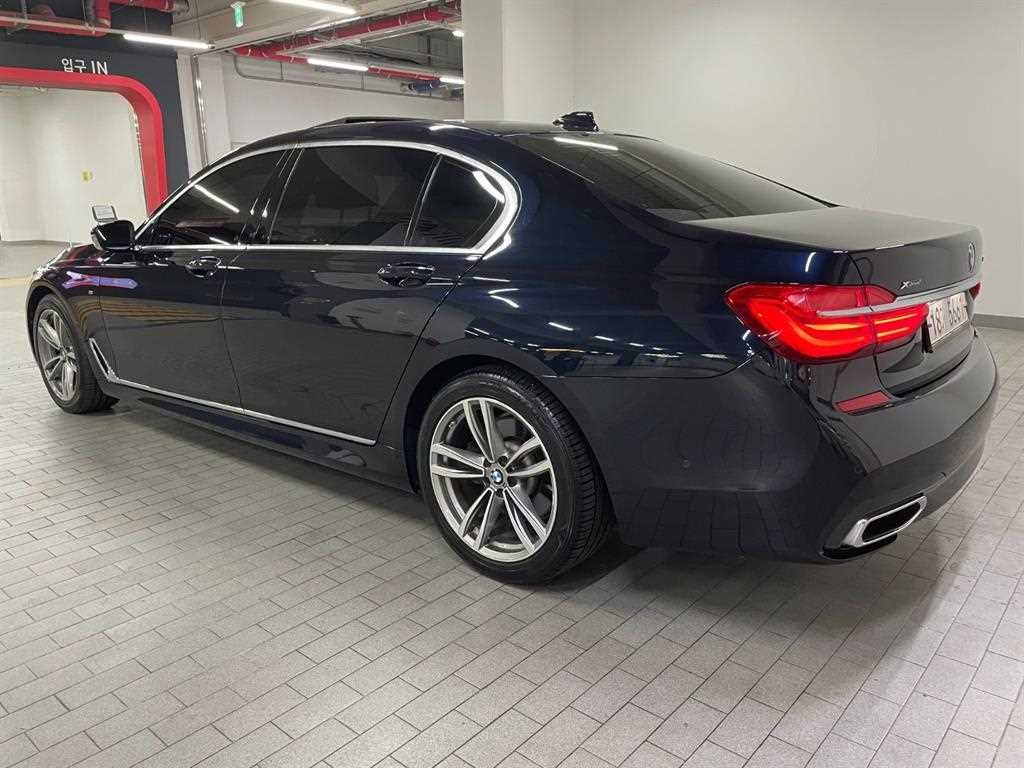BMW 7시리즈 7시리즈 (G11) 740Ld xDrive M 스포츠 이미지 4