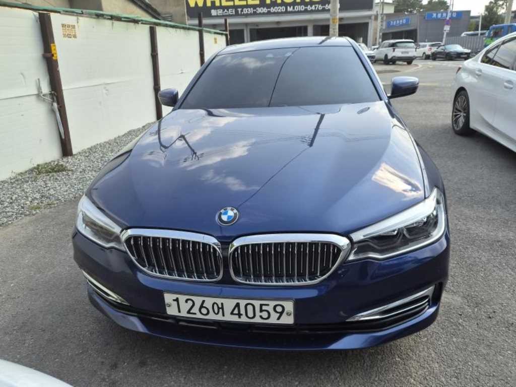 BMW 5시리즈 5시리즈 (G30) 520d xDrive 럭셔리 플러스 이미지 1