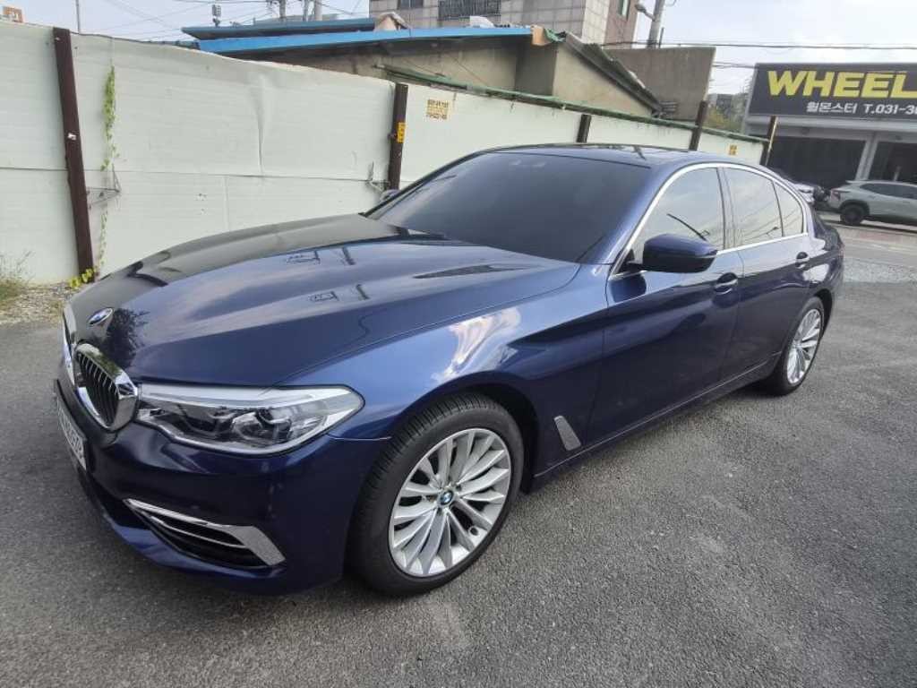 BMW 5시리즈 5시리즈 (G30) 520d xDrive 럭셔리 플러스 이미지 2