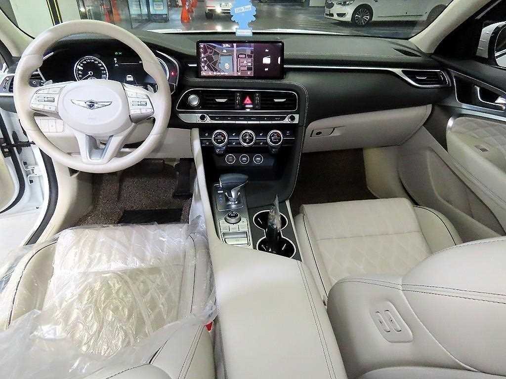 제네시스 G70 더 뉴 G70 가솔린 2.0T 2WD 이미지 8