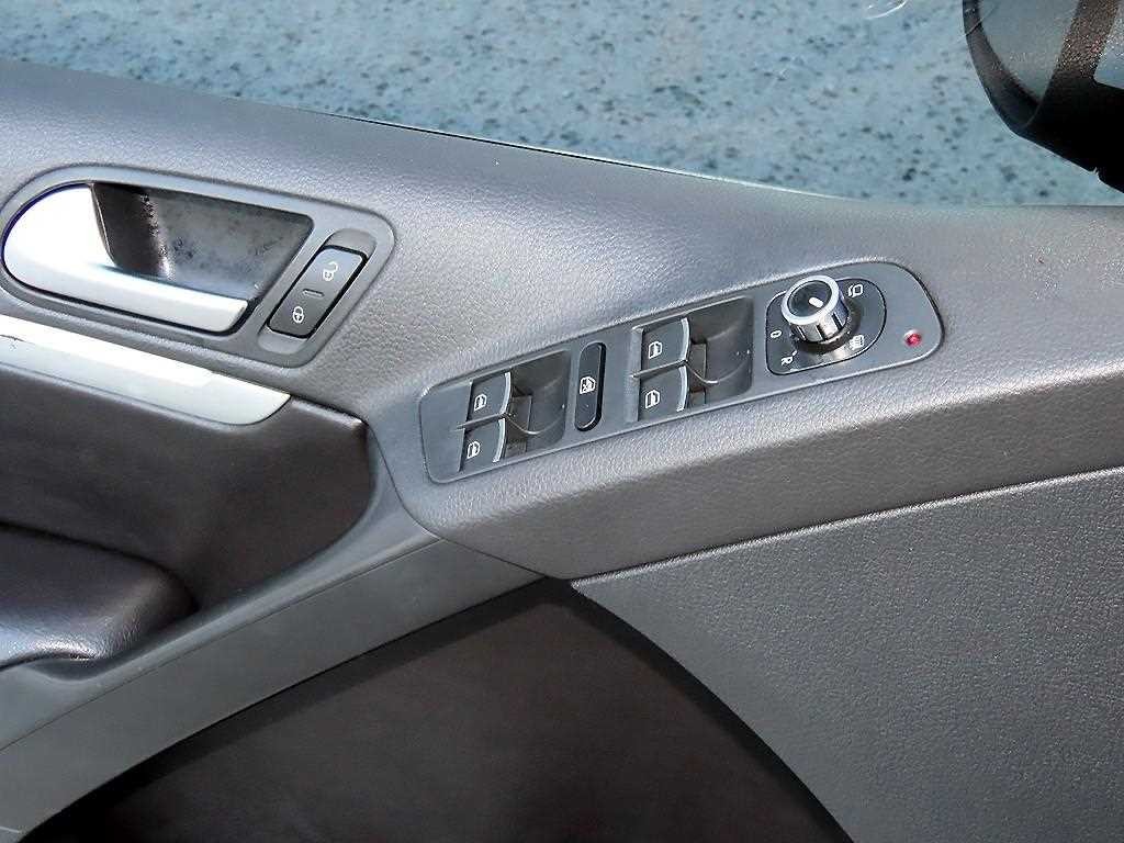 폭스바겐 티구안 뉴티구안 2.0 TDI 프리미엄 이미지 11