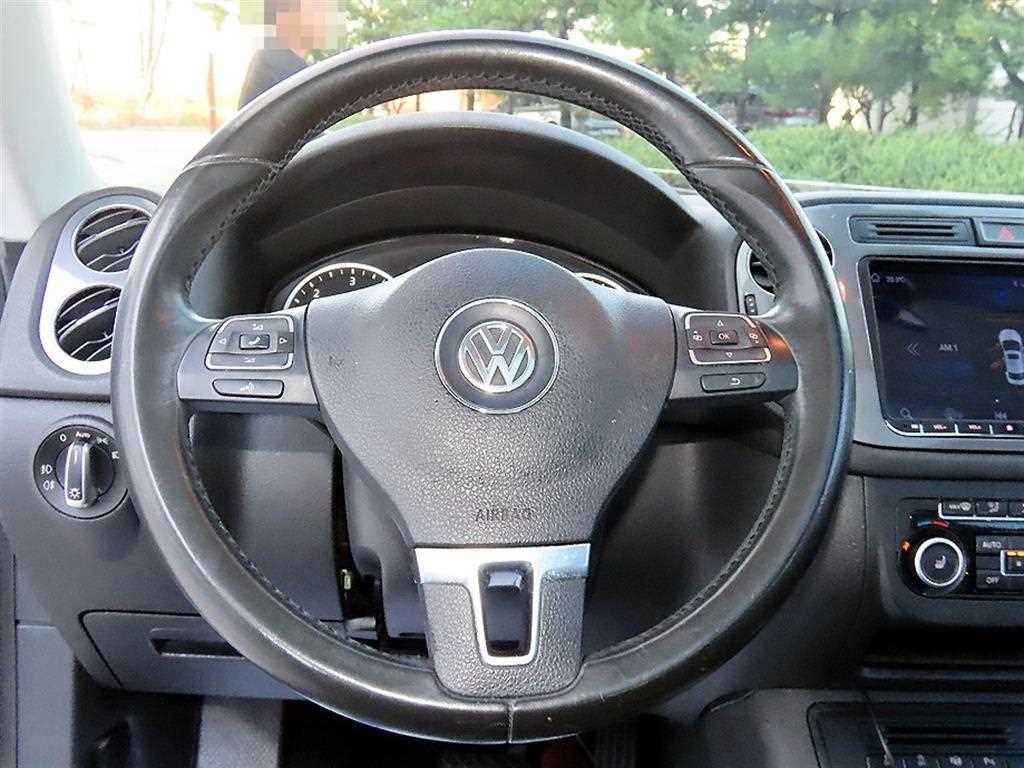 폭스바겐 티구안 뉴티구안 2.0 TDI 프리미엄 이미지 8