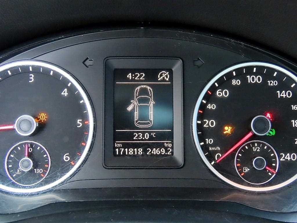 폭스바겐 티구안 뉴티구안 2.0 TDI 프리미엄 이미지 9