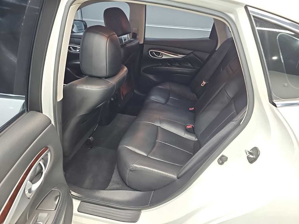 인피니티 Q Q70 3.7스타일 이미지 12