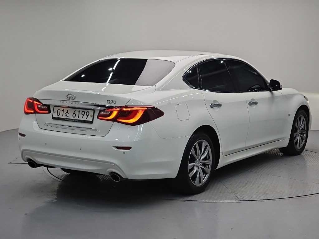 인피니티 Q Q70 3.7스타일 이미지 4