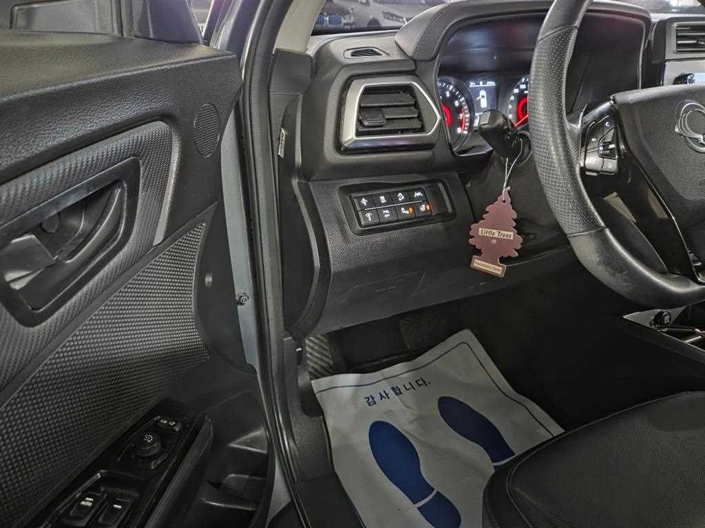 KG모빌리티(쌍용) 티볼리 더 뉴 티볼리 에어 2WD 가솔린 1.5 A7 이미지 9