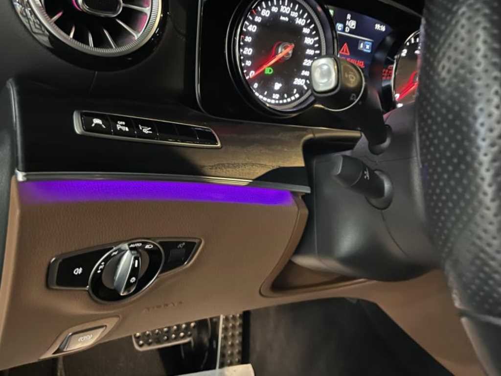 벤츠 E 클래스 E-클래스 W213 E220d 쿠페 이미지 10