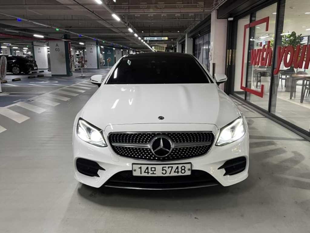 벤츠 E 클래스 E-클래스 W213 E220d 쿠페 이미지 2