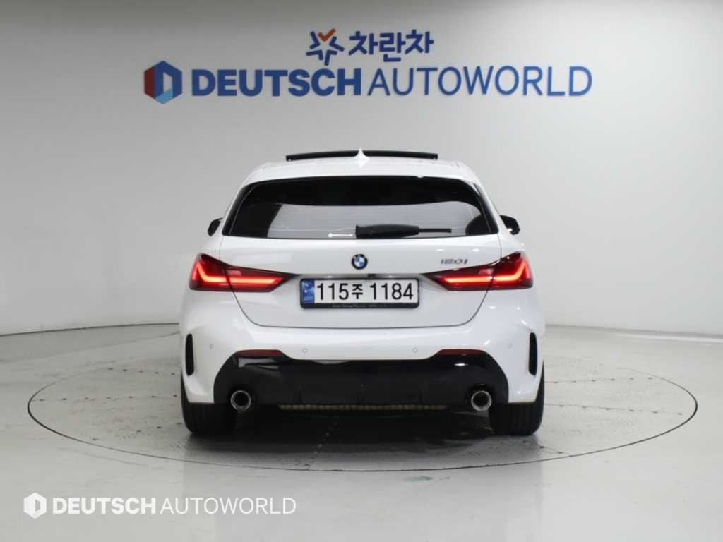 BMW 1시리즈 1시리즈 (F40) 120i M 스포츠 이미지 4