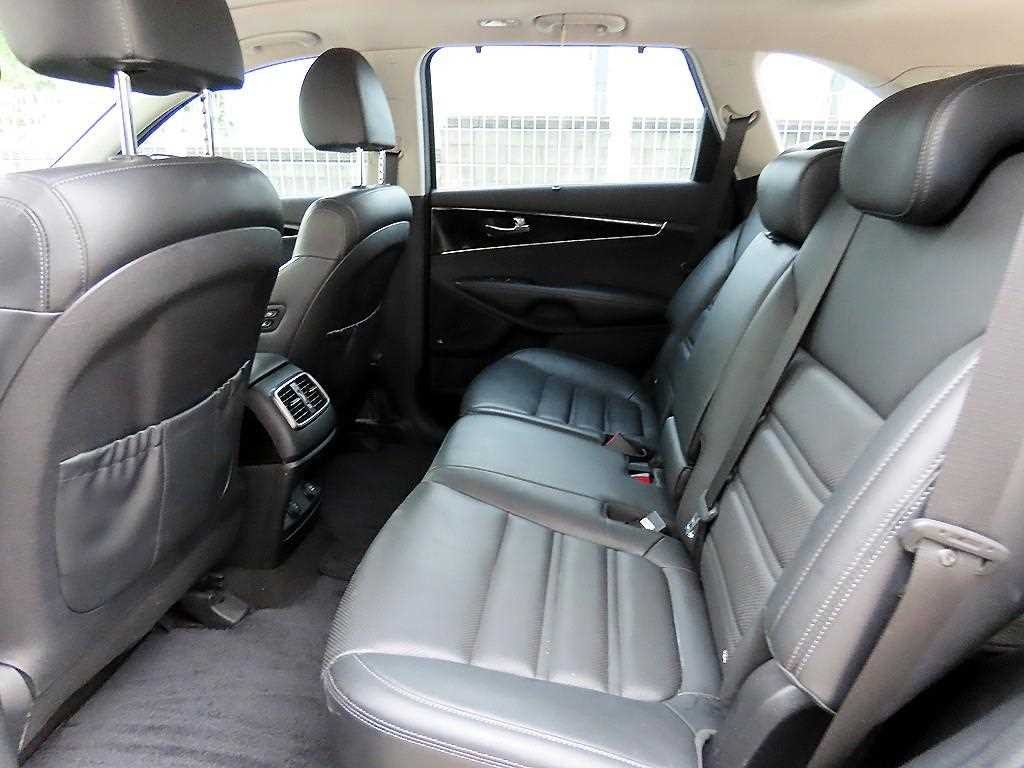 기아 쏘렌토 더 뉴 쏘렌토 디젤 2.2 4WD 노블레스 스페셜 이미지 6
