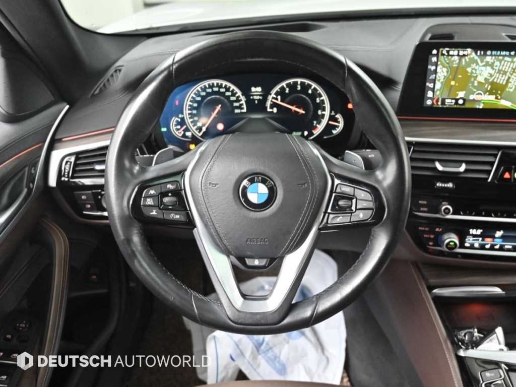 BMW 5시리즈 5시리즈 (G30) 530i xDrive M 스포츠 플러스 이미지 13