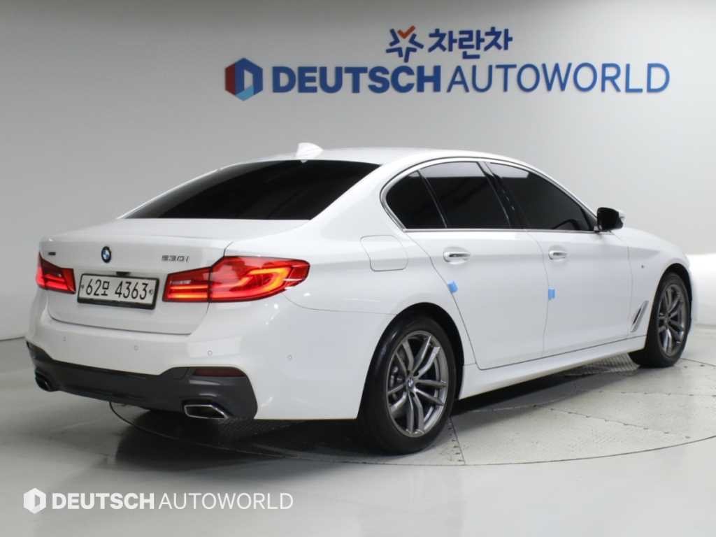 BMW 5시리즈 5시리즈 (G30) 530i xDrive M 스포츠 플러스 이미지 4
